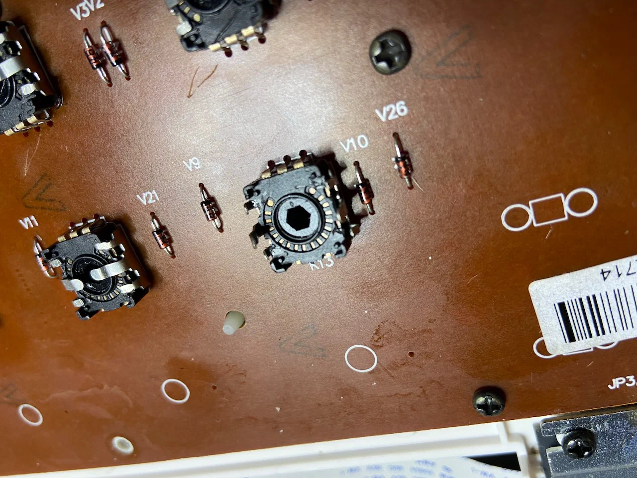 Bild Arturia Minilab MK1 Innenansicht Encoder geöffnet