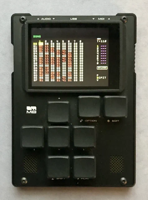 Bild Dirtywave M8 Tracker Draufsicht im Songmodus